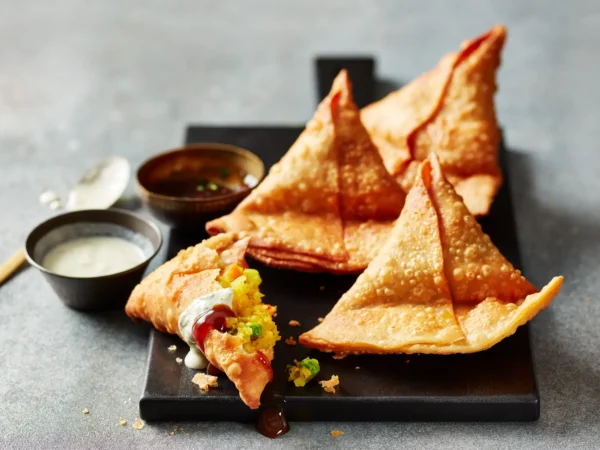 Vegetable Samosa (1 Piece)
